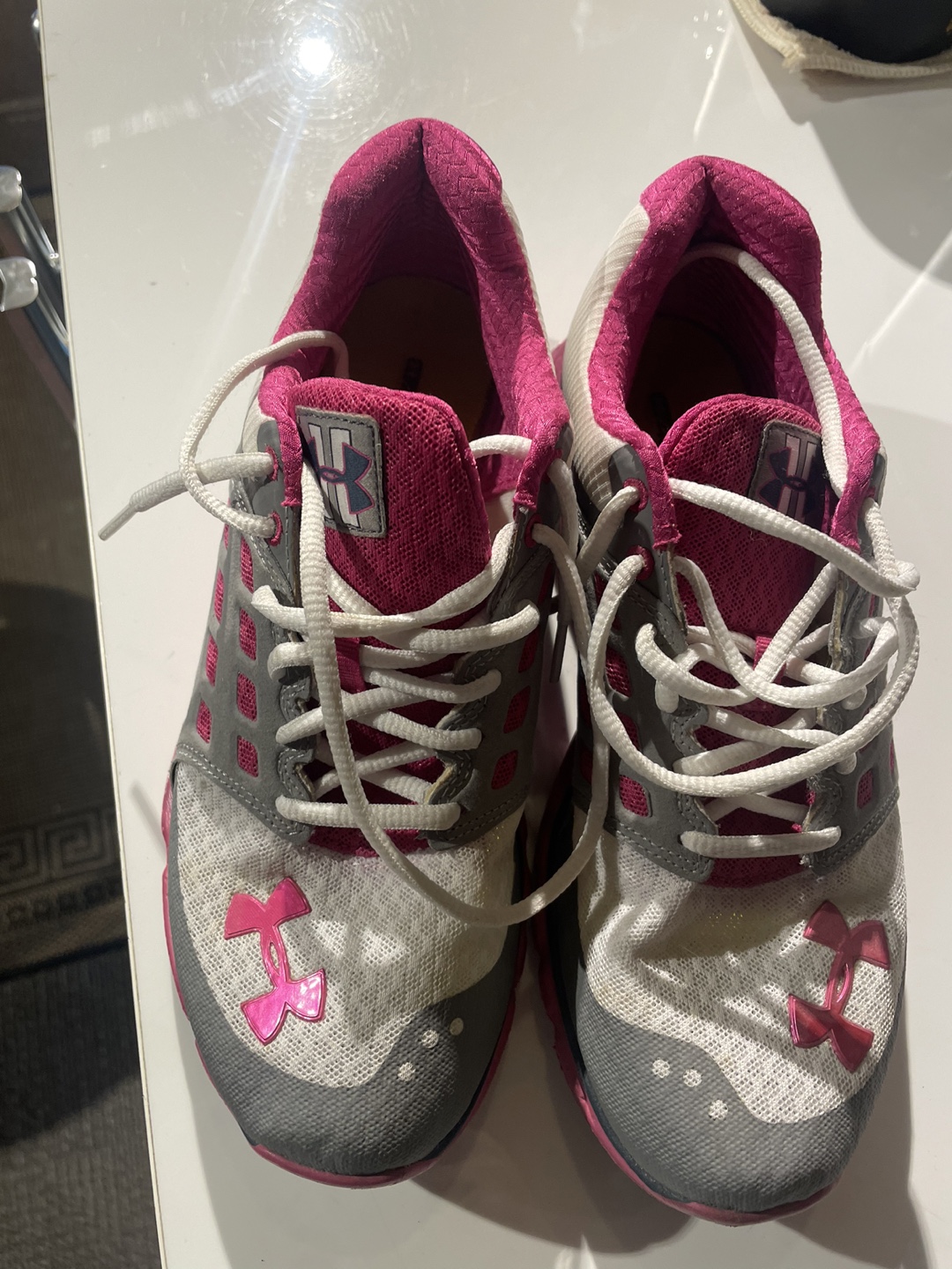 Women's Under Armour Running Shoes - Size 8 - photo 3