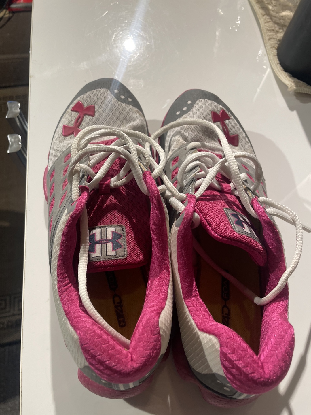 Women's Under Armour Running Shoes - Size 8 - photo 4