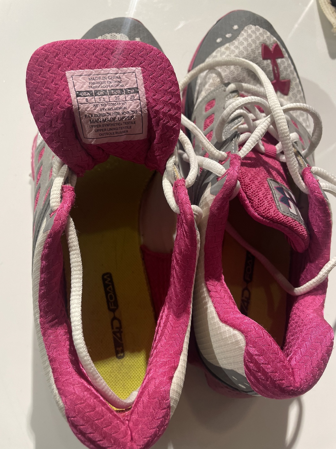 Women's Under Armour Running Shoes - Size 8 - photo 2