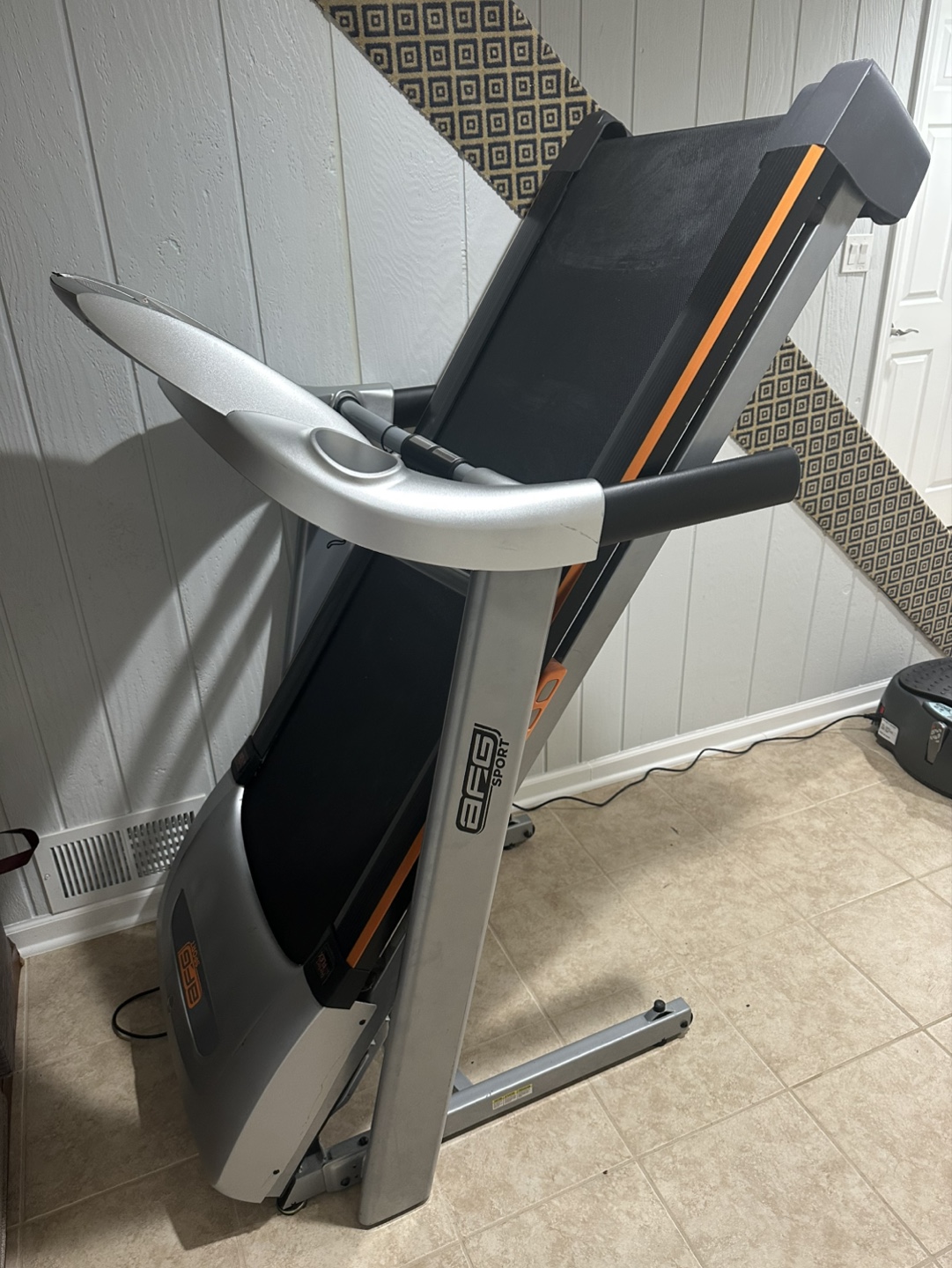 BFG Sport Treadmill - Excellent Condition - photo 5