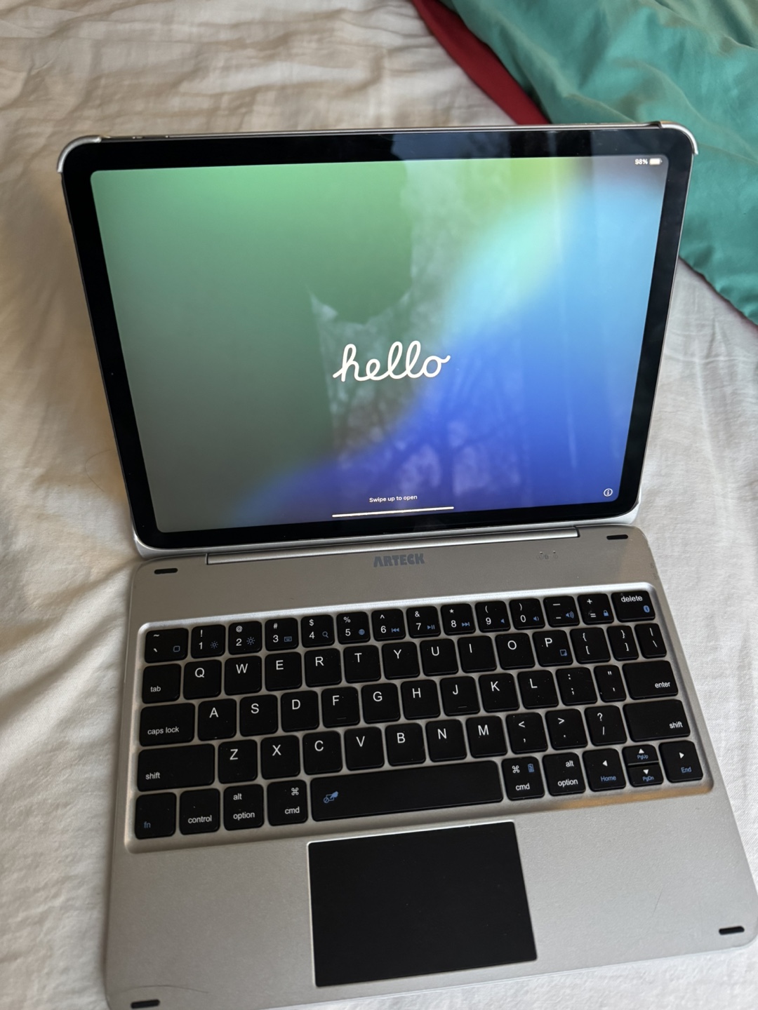 iPad Air 4 with rechargeable Keyboard and trackpad - photo 4