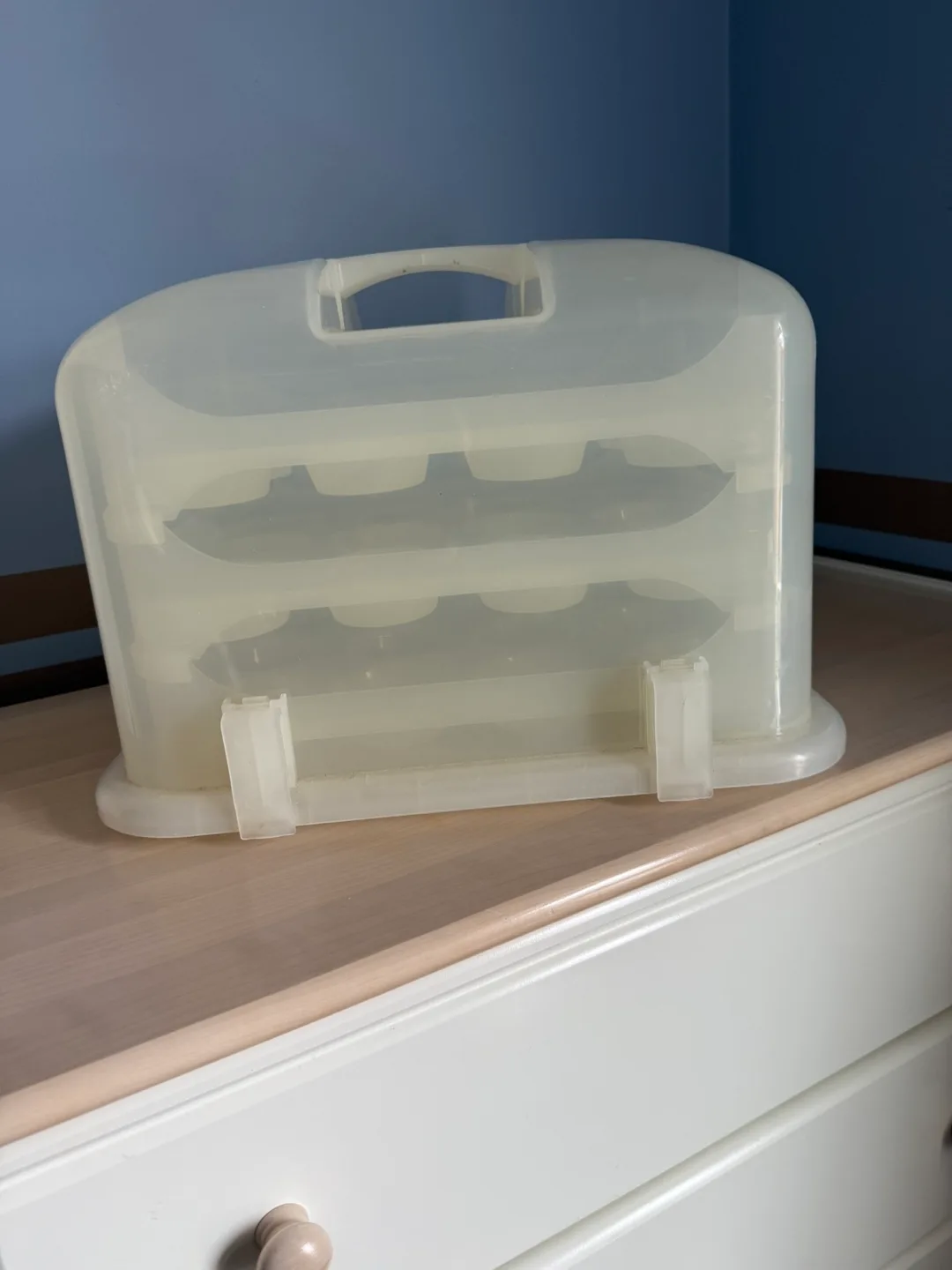 Clear Plastic Cupcake Carrier thumbnail