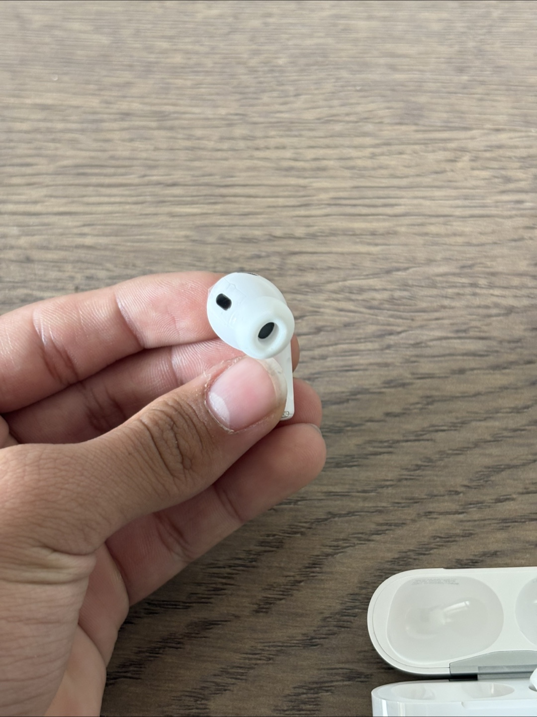 Apple AirPods Pro (2nd Generation) - photo 4
