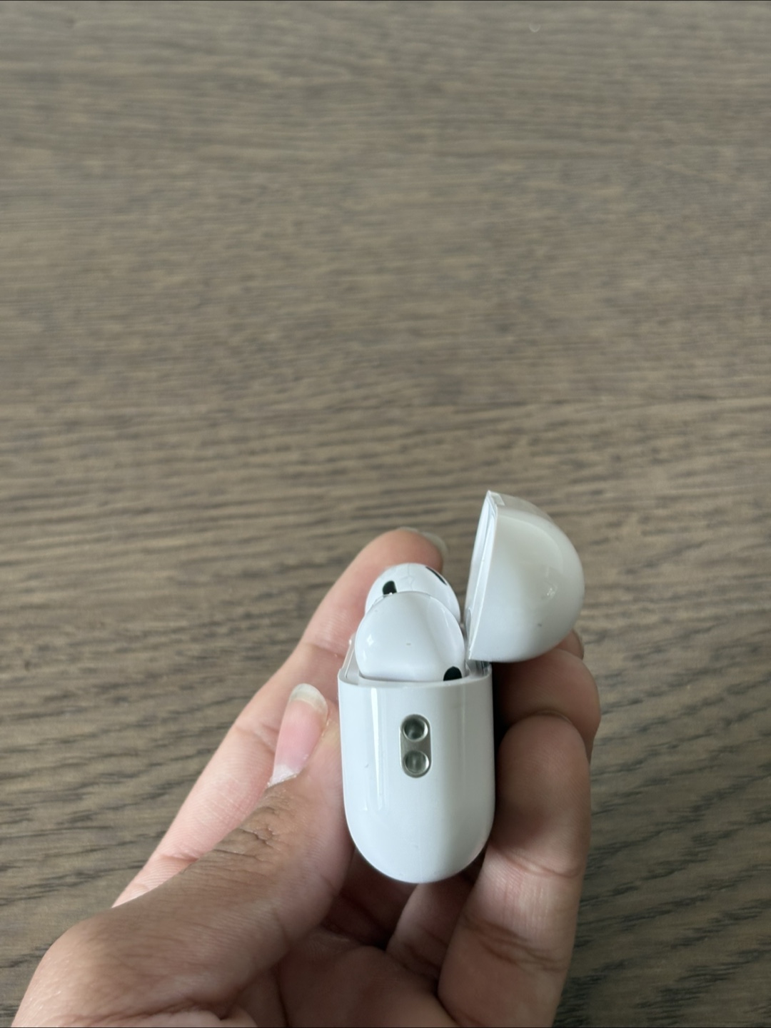 Apple AirPods Pro (2nd Generation) - photo 2