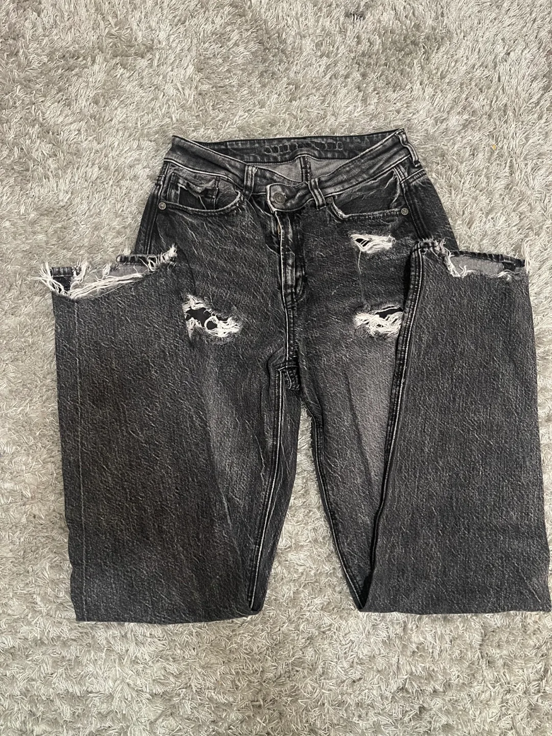 American Eagle black distressed jeans thumbnail