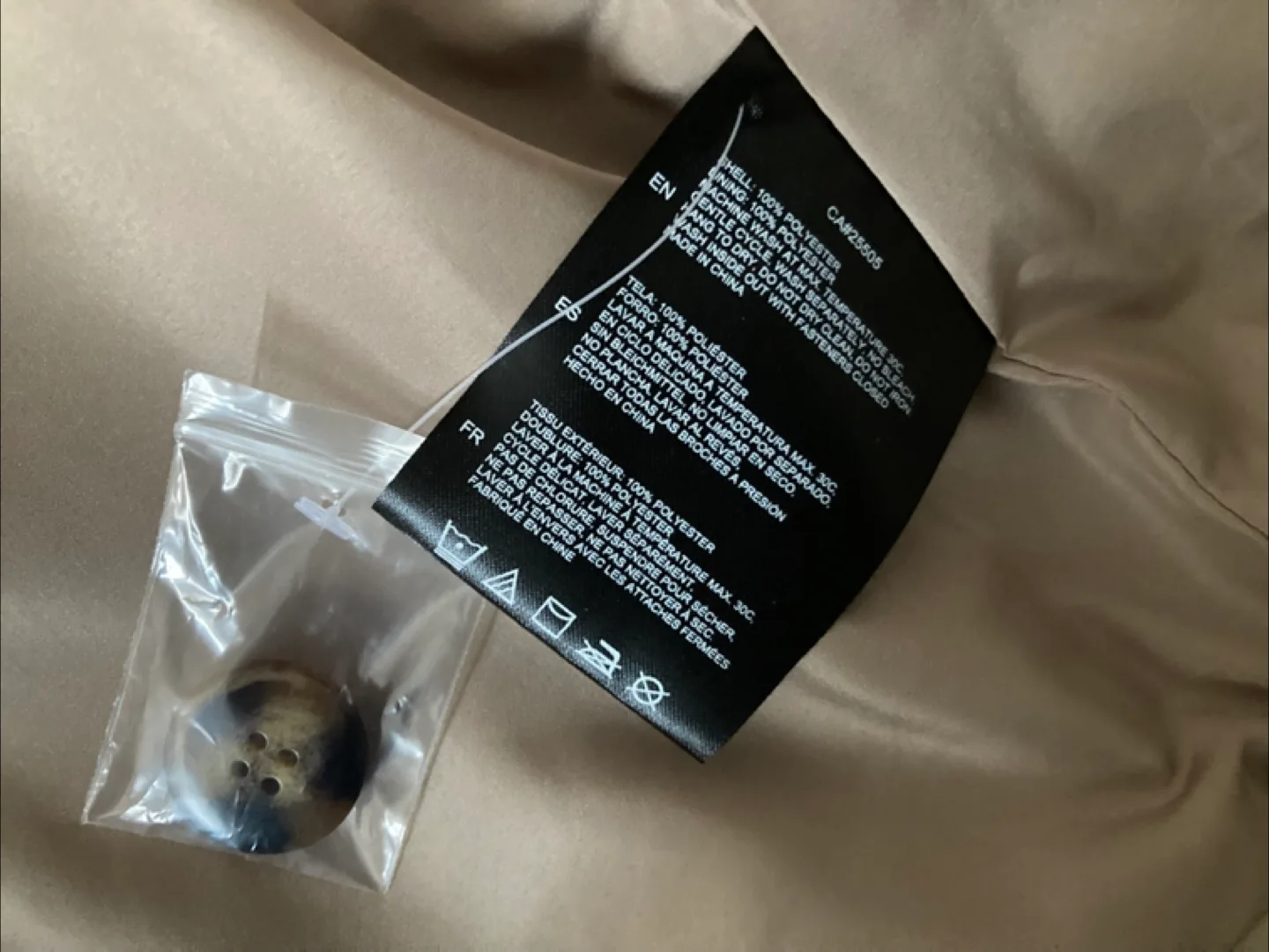 Women’s cropped trench/raincoat (new) size L image indicator(3)