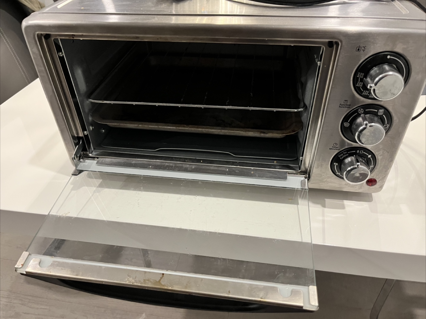 Oster 6-Slice Stainless Steel Toaster Oven - photo 2