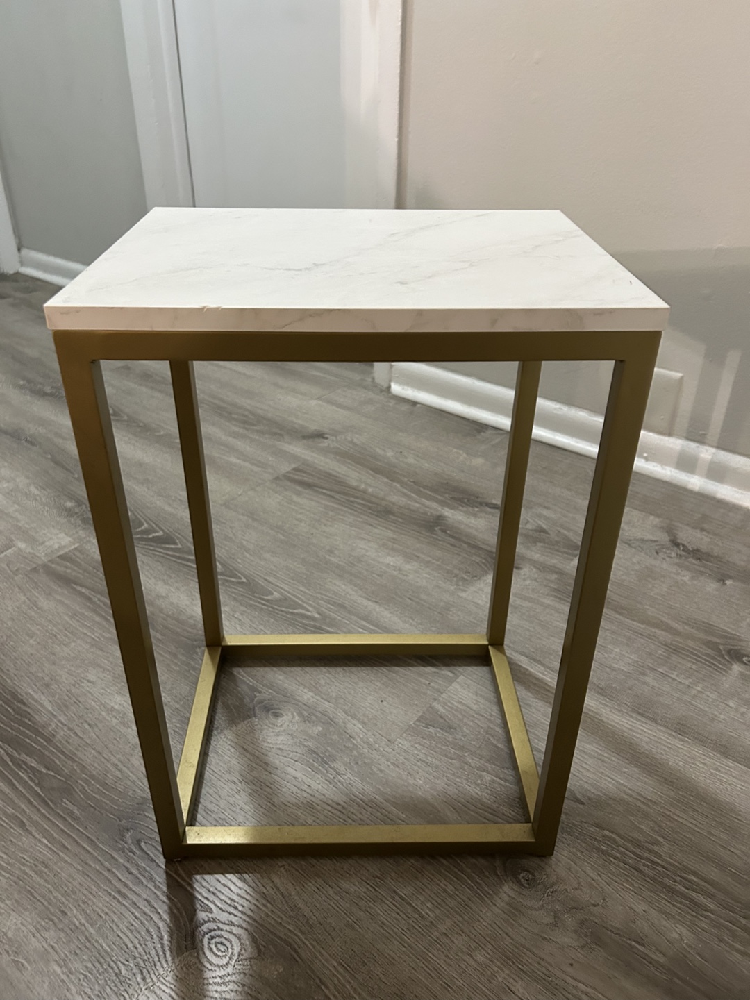 Pair of Gold Metal and White Marble End Tables - photo 3
