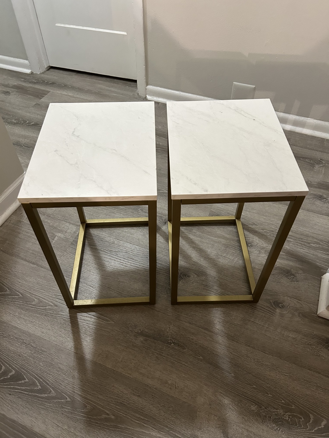 Pair of Gold Metal and White Marble End Tables - photo 2