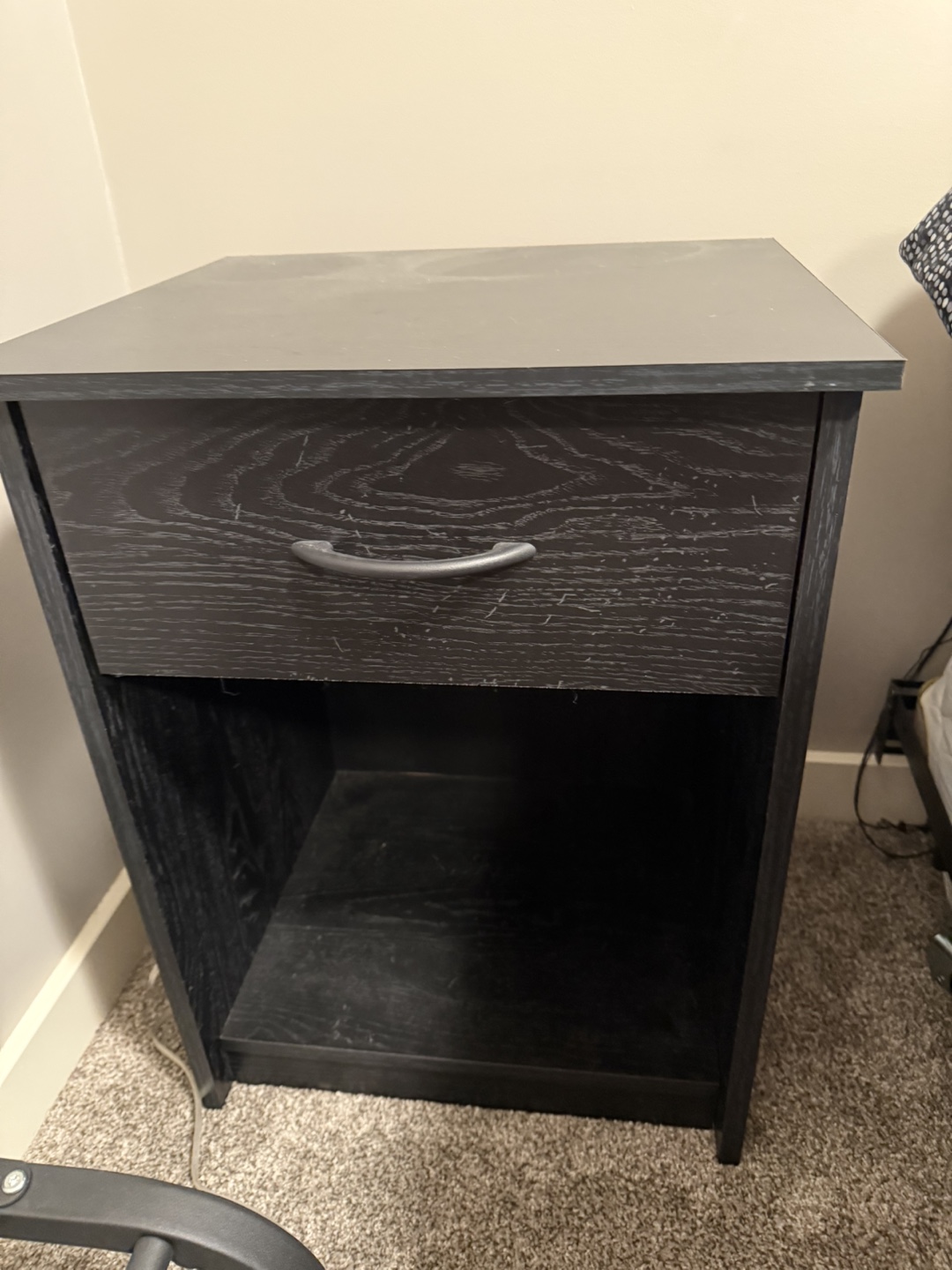 Black One-Drawer Nightstands