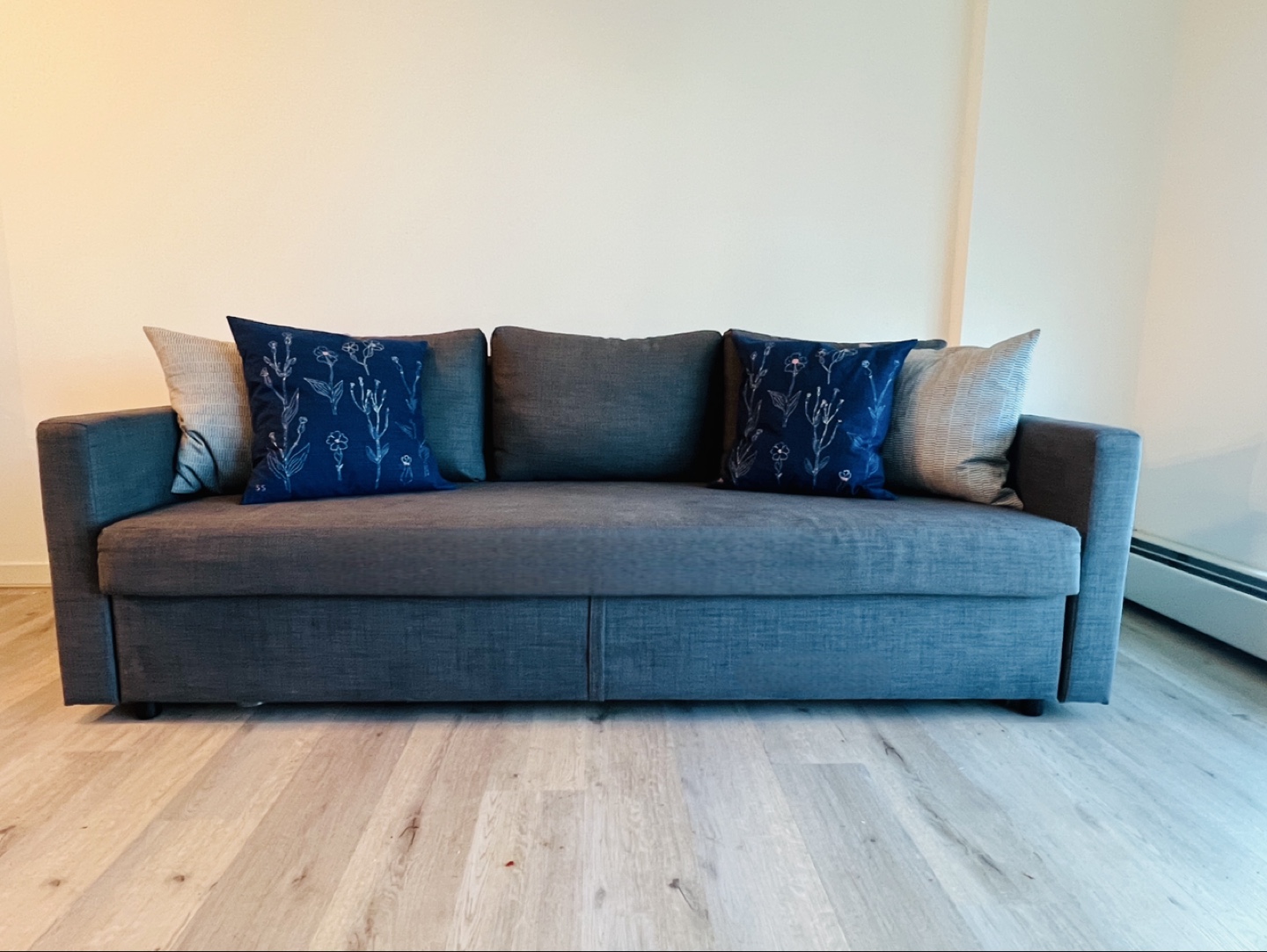 Ikea Sofa bed  -  3 seater (used 8 months) Move out sale - photo 2