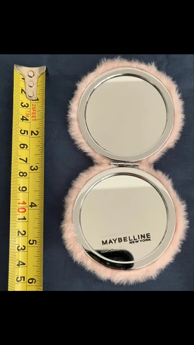 Maybelline New York Fluffy Pink Compact Mirror 🩷🪞👛 👜 🎒 image indicator(2)