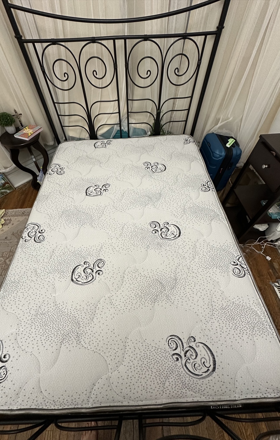 Black Metal Bed Frame and Full Mattress - photo 4