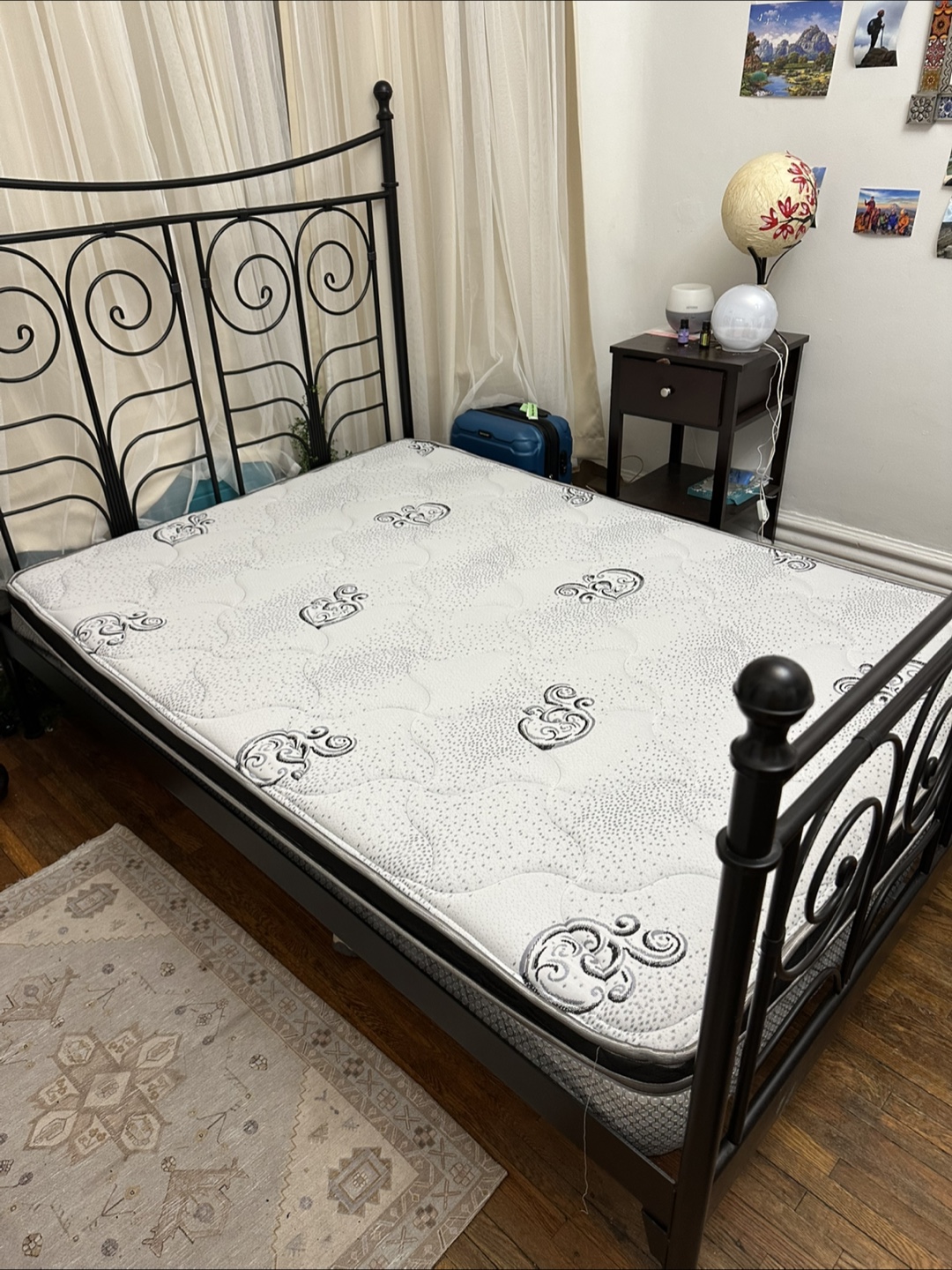 Black Metal Bed Frame and Full Mattress - photo 3