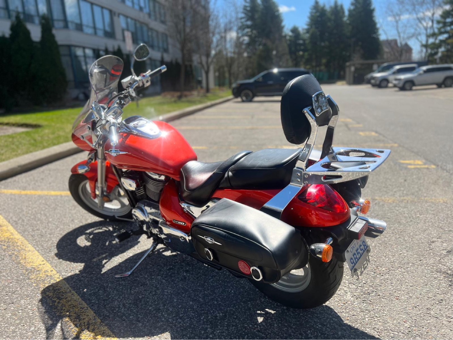Sporty Suzuki 2010 Boulevard M50 805cc Motorcycle