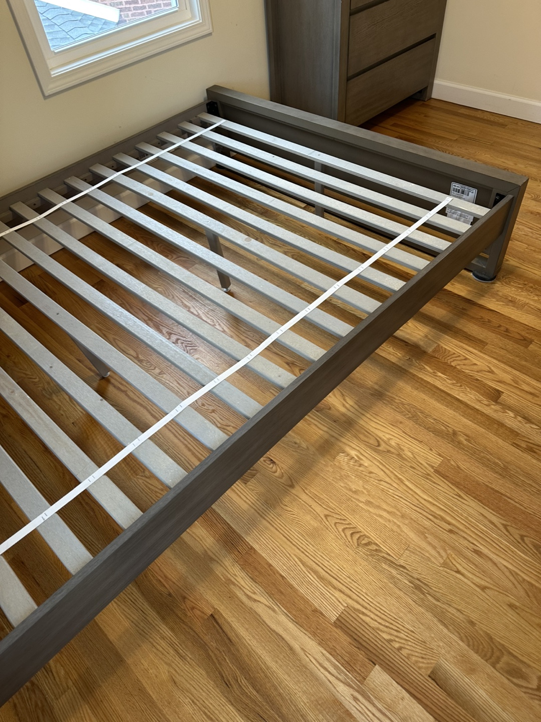 Queenw bed- Stylish Queen Bed Frame - photo 2