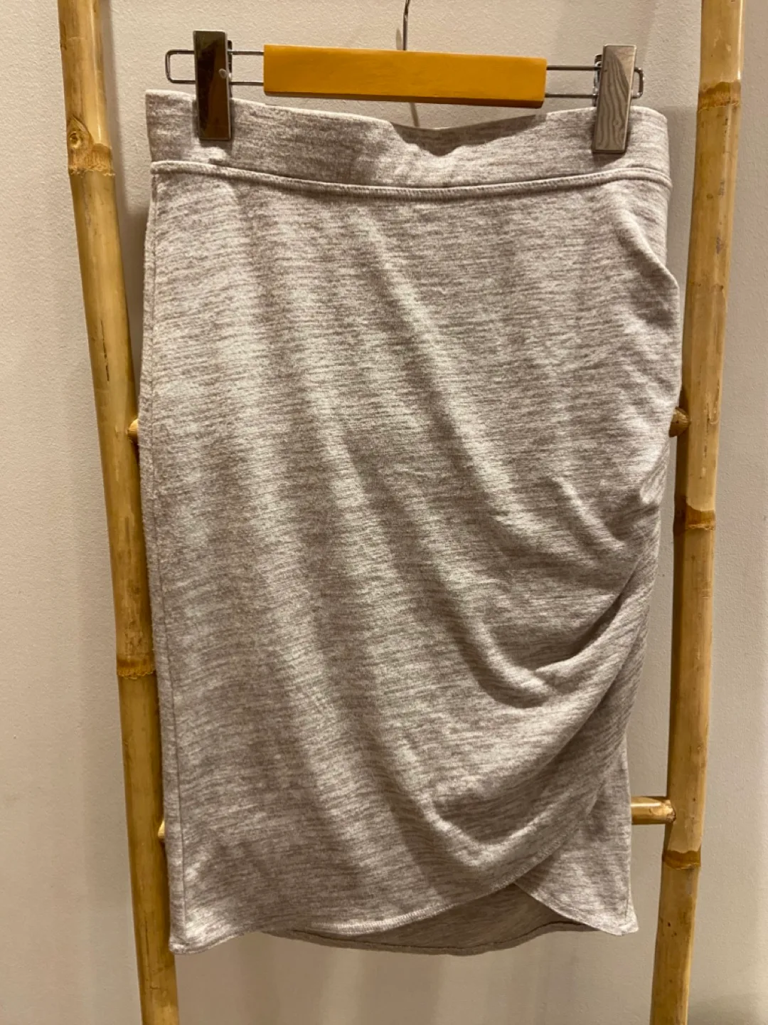 Wilfred Free Knit Pencil Skirt - Size Medium image indicator(3)