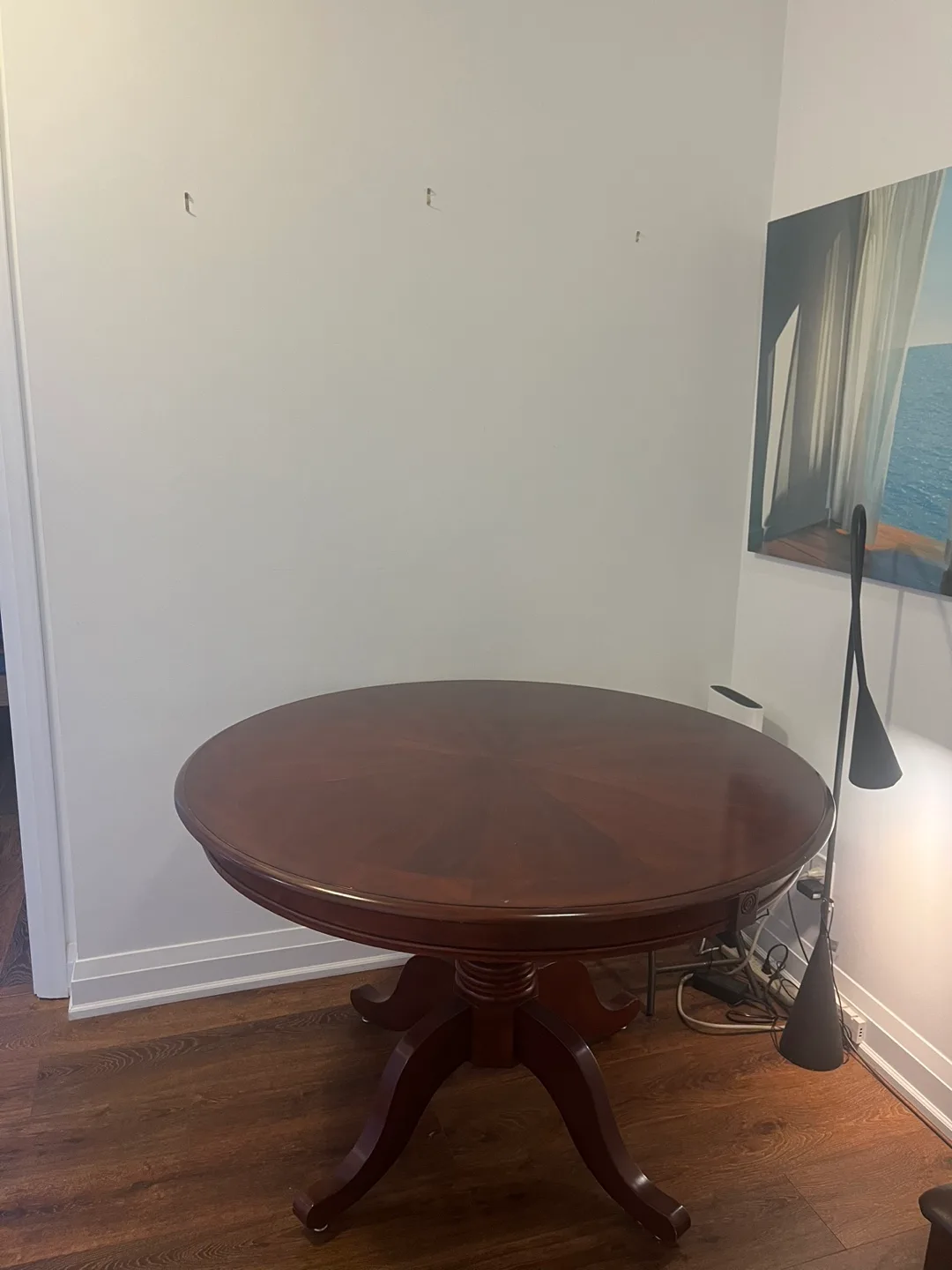 Wooden Round Dining Table image indicator(3)