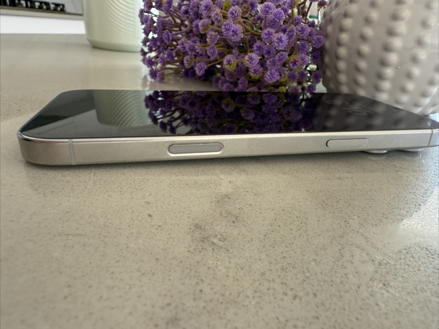 iPhone 16 Pro Max - Excellent Condition - photo 2