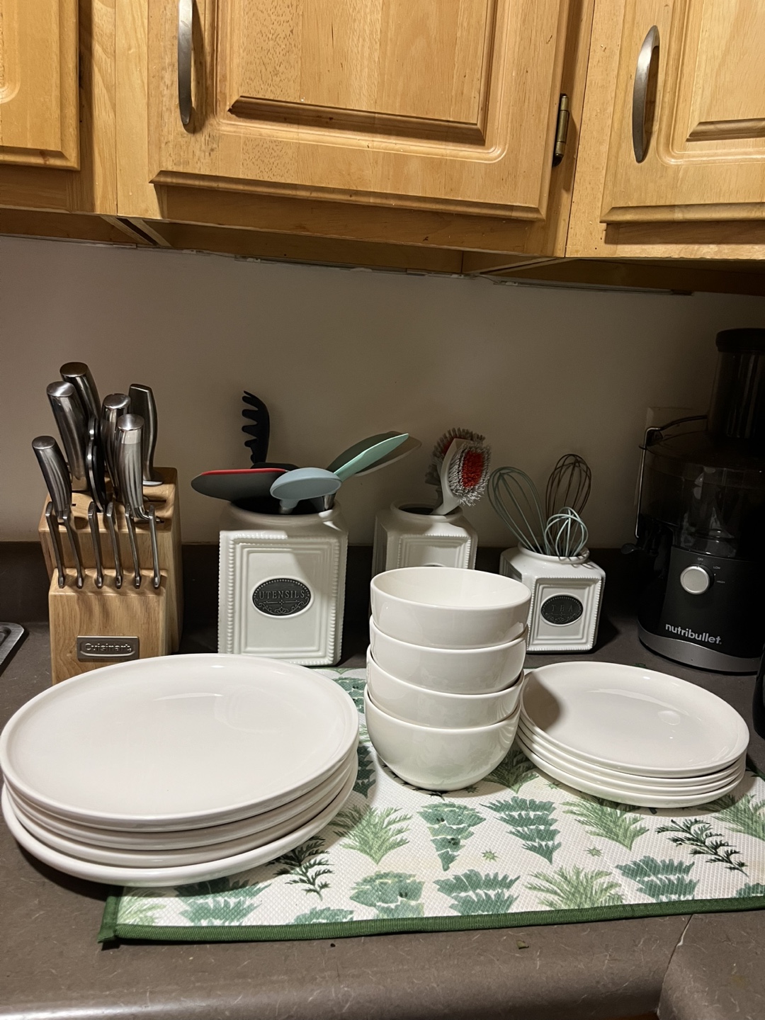 White Kitchen Set: Plates, Bowls