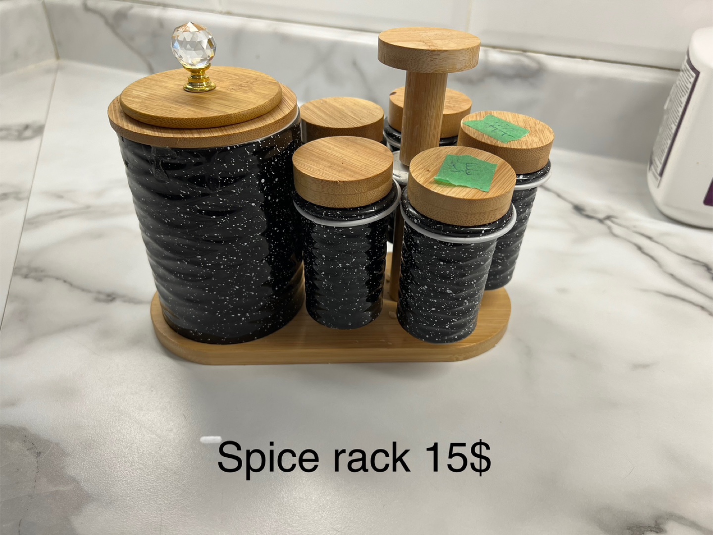 Spice Rack with 6 Jars