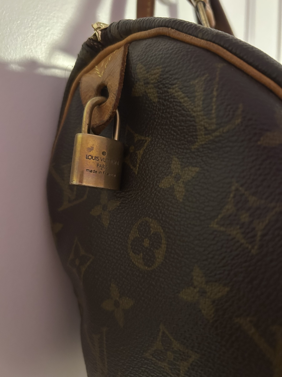 Authentic Louis Vuitton Speedy 25 Monogram Canvas Handbag - photo 5