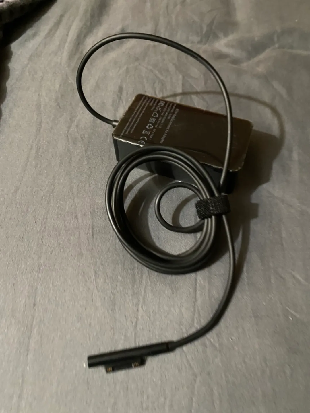 Microsoft Surface Connect Power Adapter image indicator(2)