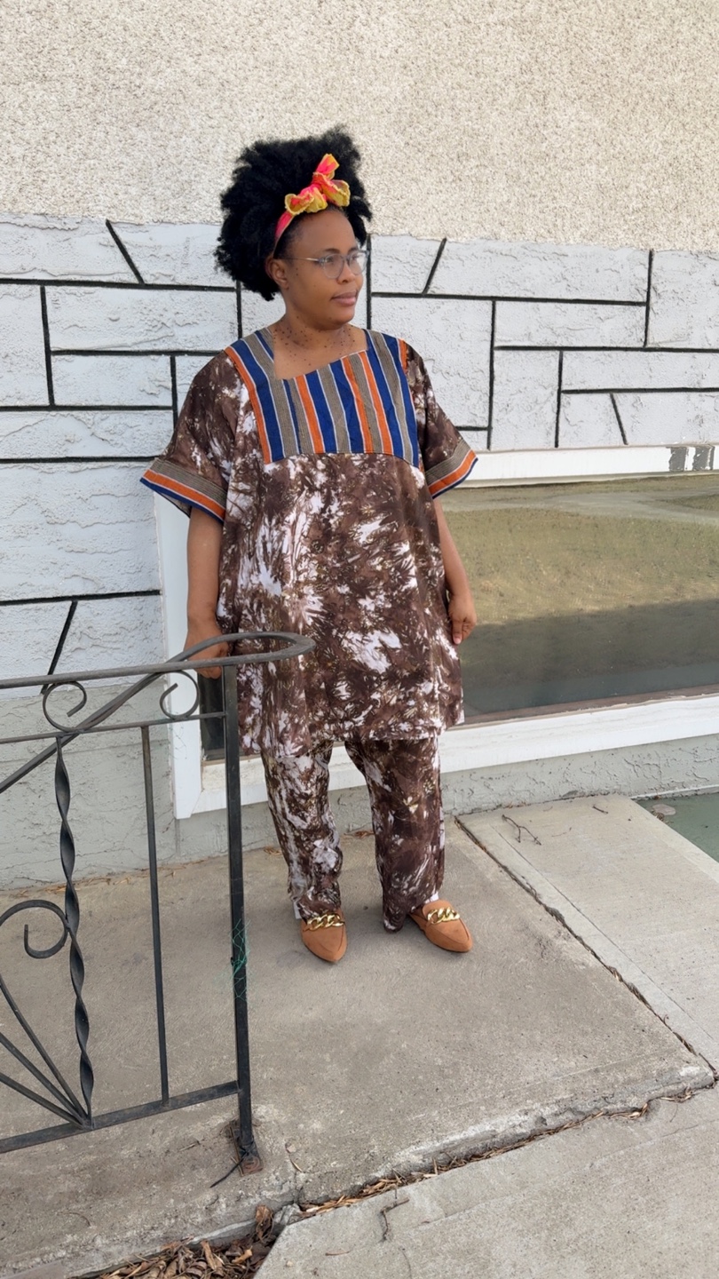 Beautiful African Print Two-Piece Outfit - photo 2