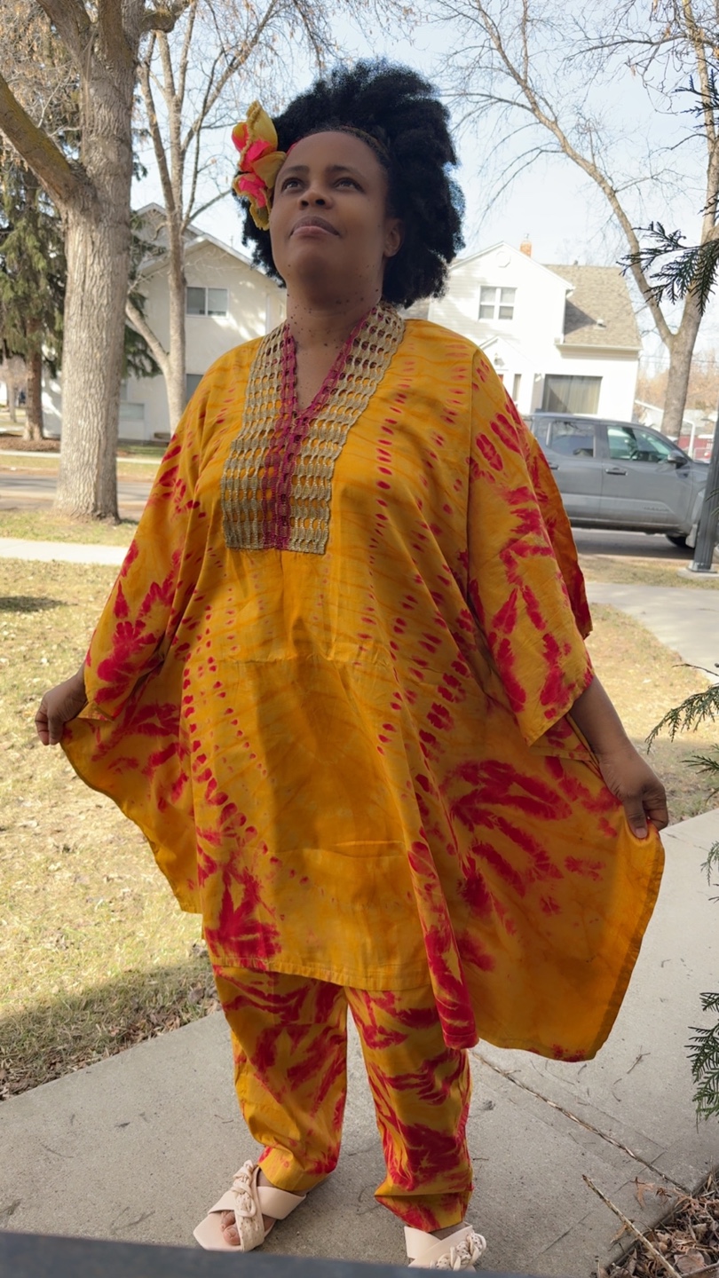 Beautiful African Print Two-Piece Outfit - photo 4