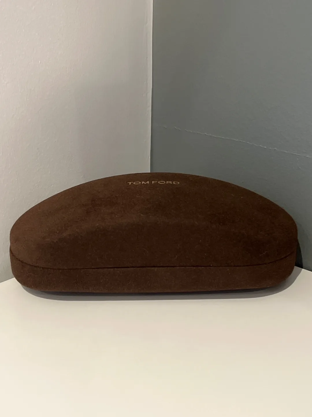 Tom Ford Eyeglass Case with Cleaning Cloth image indicator(4)