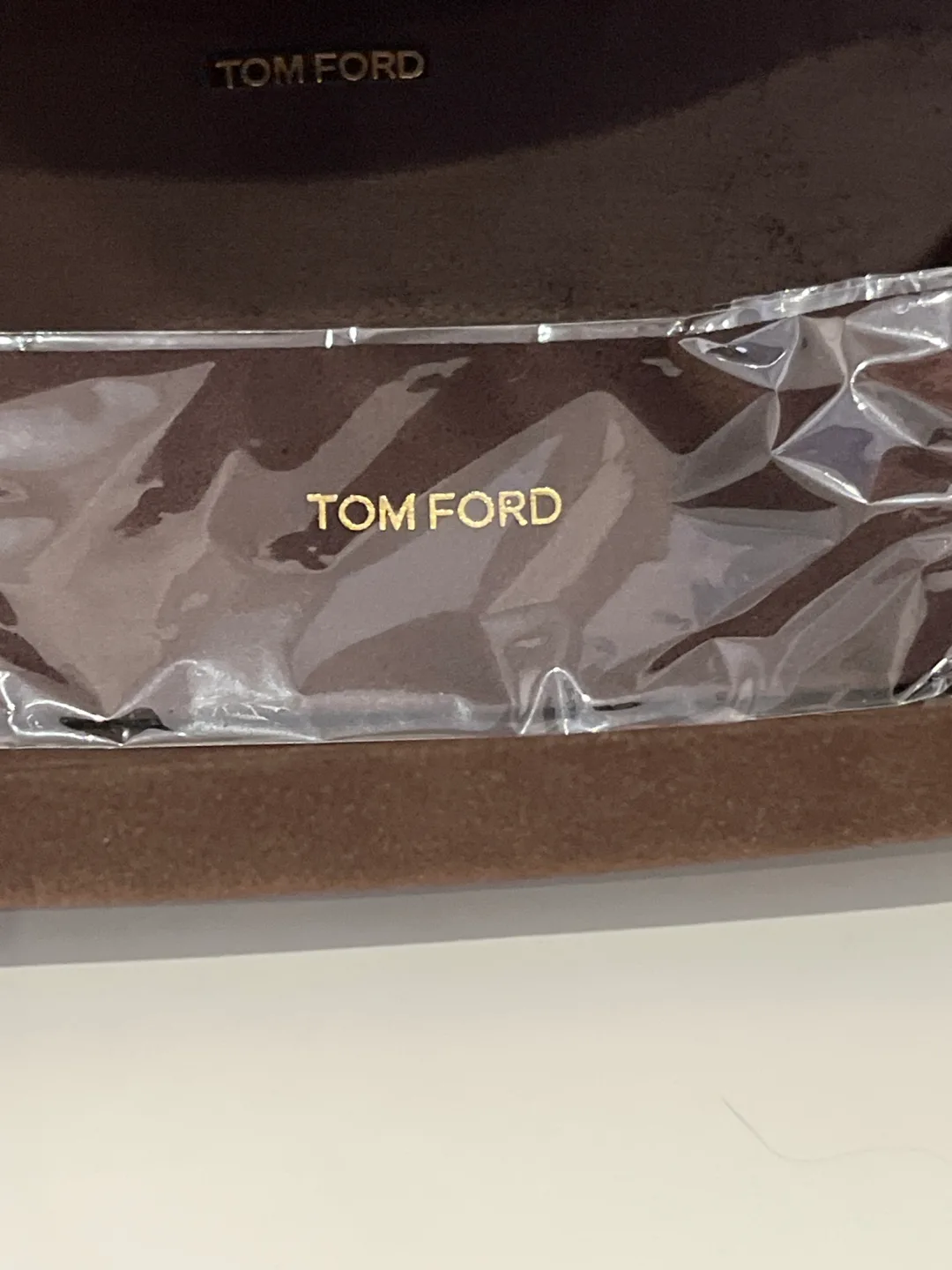 Tom Ford Eyeglass Case with Cleaning Cloth image indicator(8)