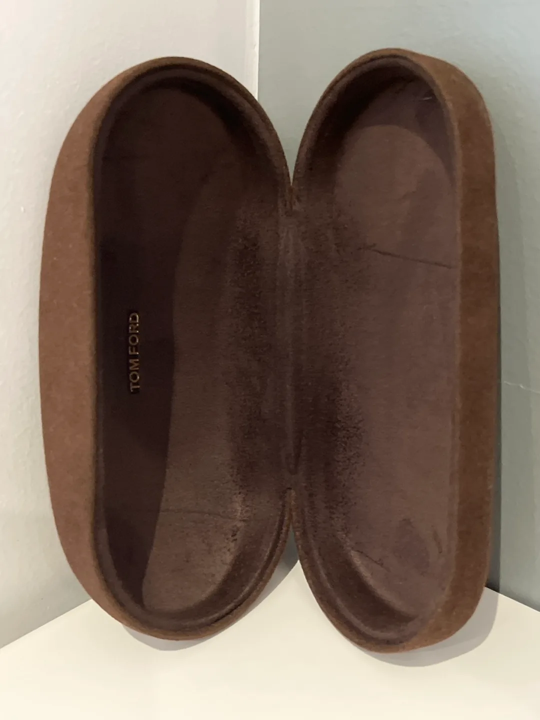 Tom Ford Eyeglass Case with Cleaning Cloth image indicator(7)