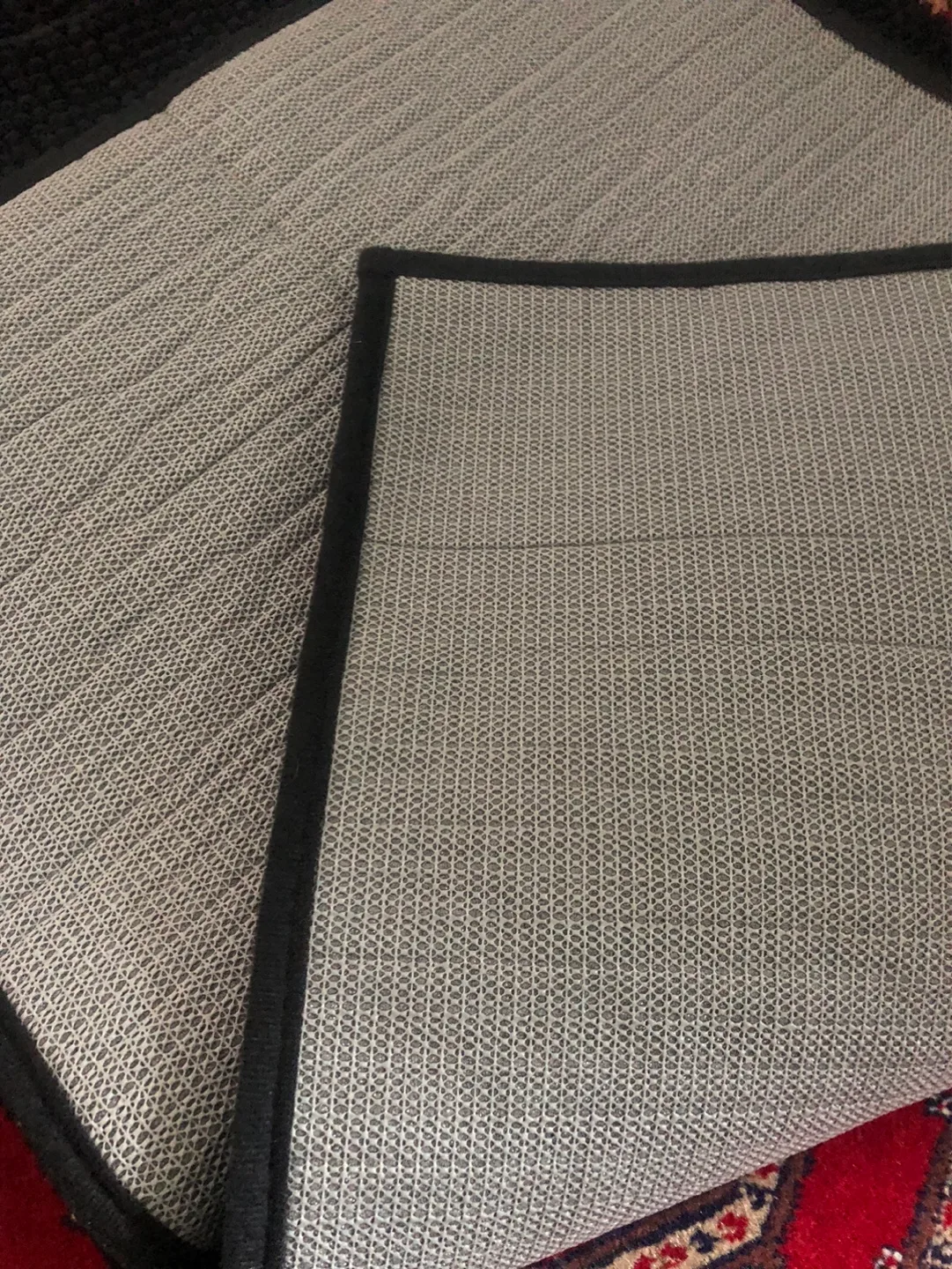 Brand new 2 pieces Black Bathroom Rug - Absorbent & Soft image indicator(5)