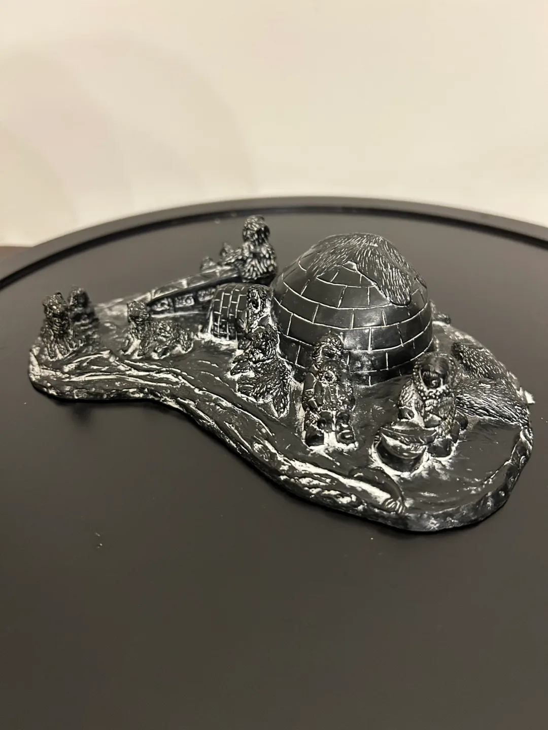 Vanstone Black Soapstone Carved Canada Igloo Eskimo Family 7” image indicator(3)