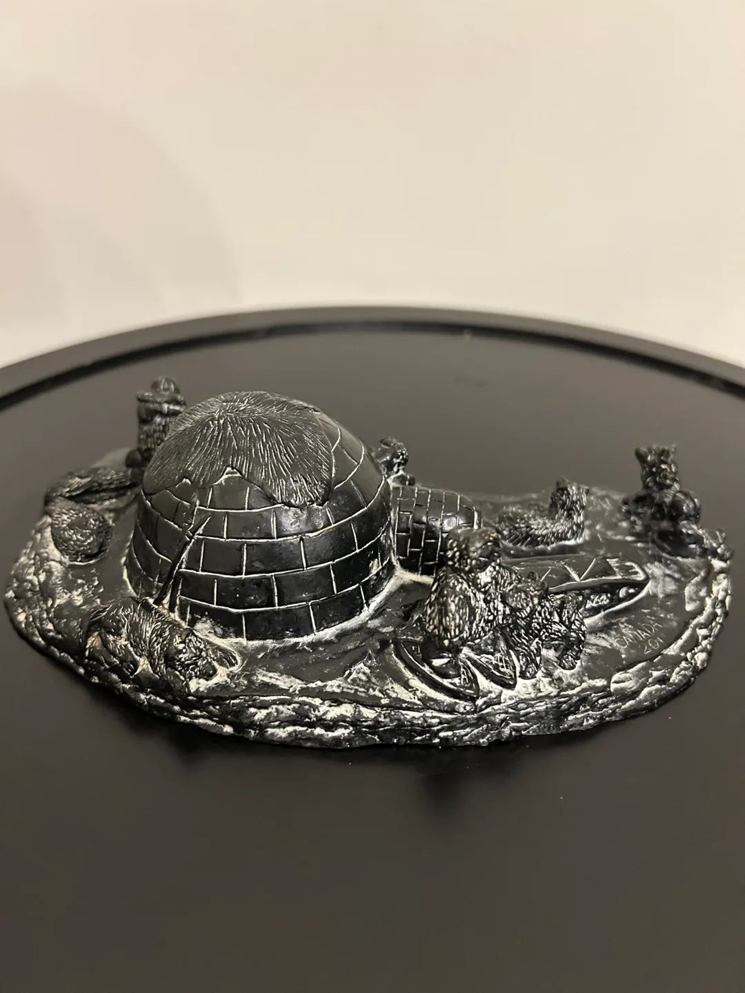 Vanstone Black Soapstone Carved Canada Igloo Eskimo Family 7” image indicator(5)