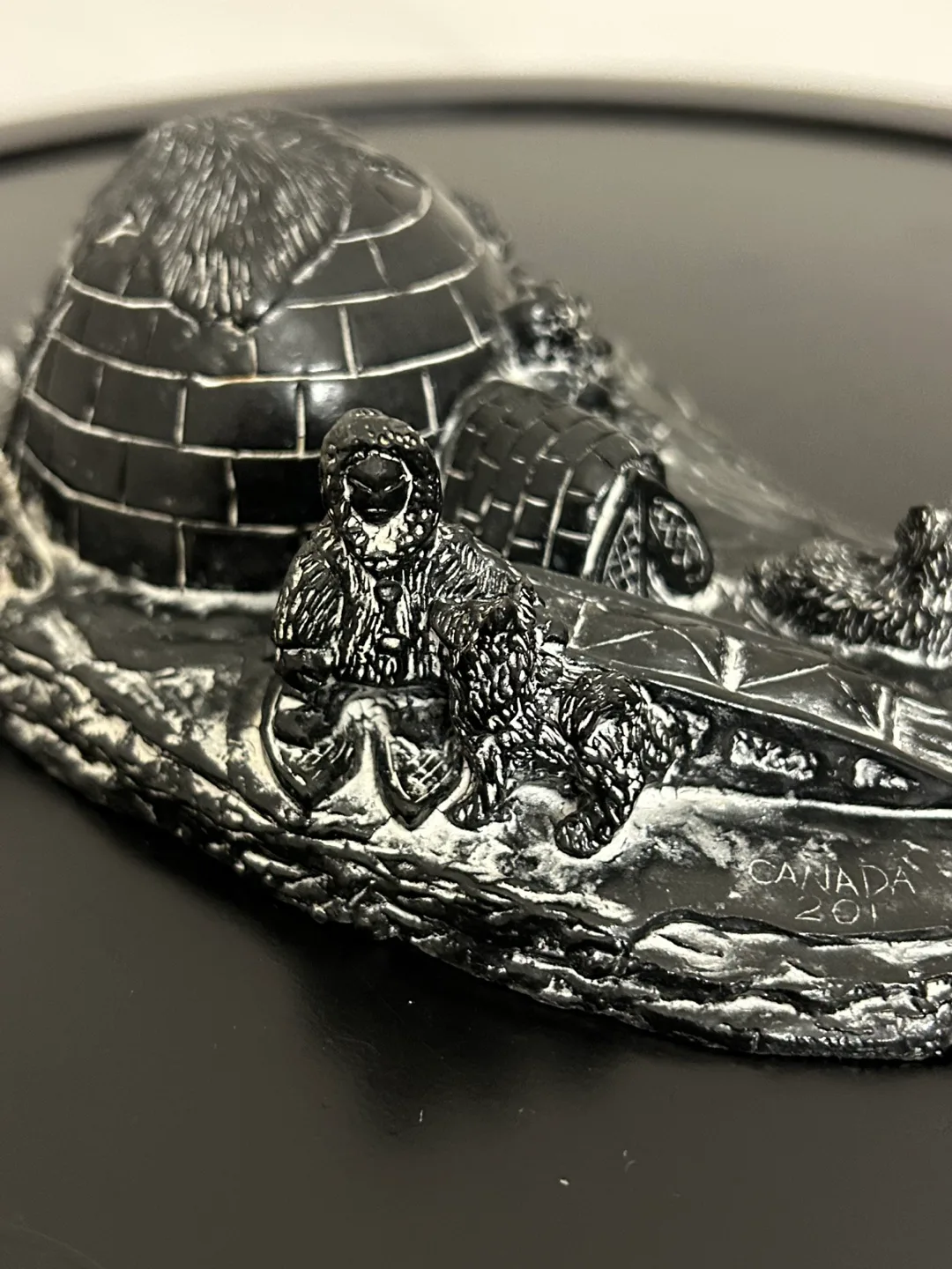 Vanstone Black Soapstone Carved Canada Igloo Eskimo Family 7” image indicator(7)