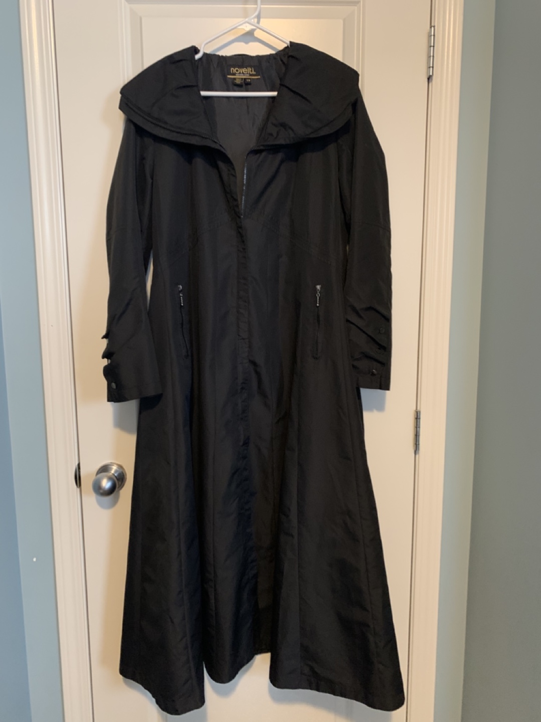 Novelti Adorable Junior Black Long Coat Size 7/8