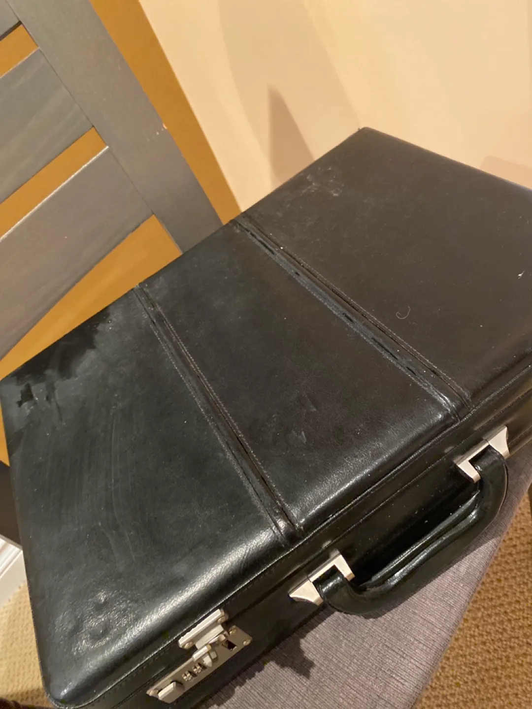 Vintage Bond Street Leather Attache Case image indicator(2)