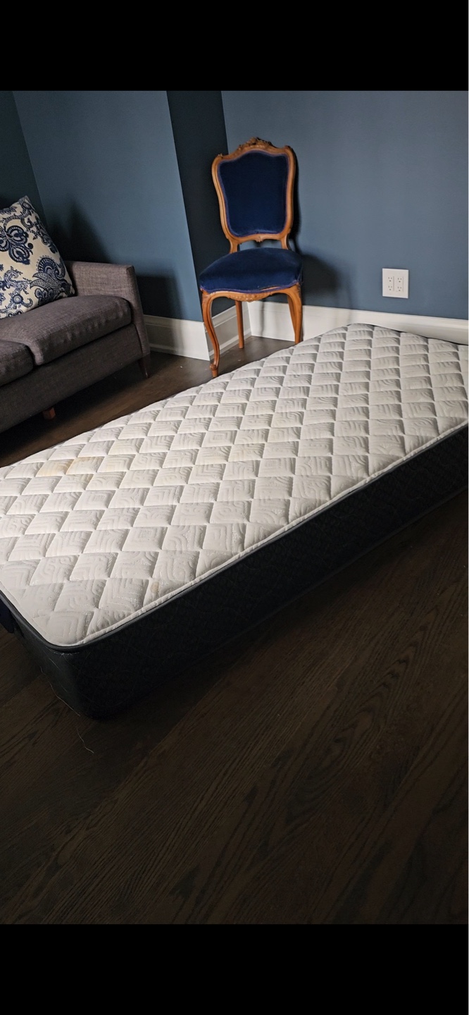 Single bed Mattress and metal frame Set - photo 2