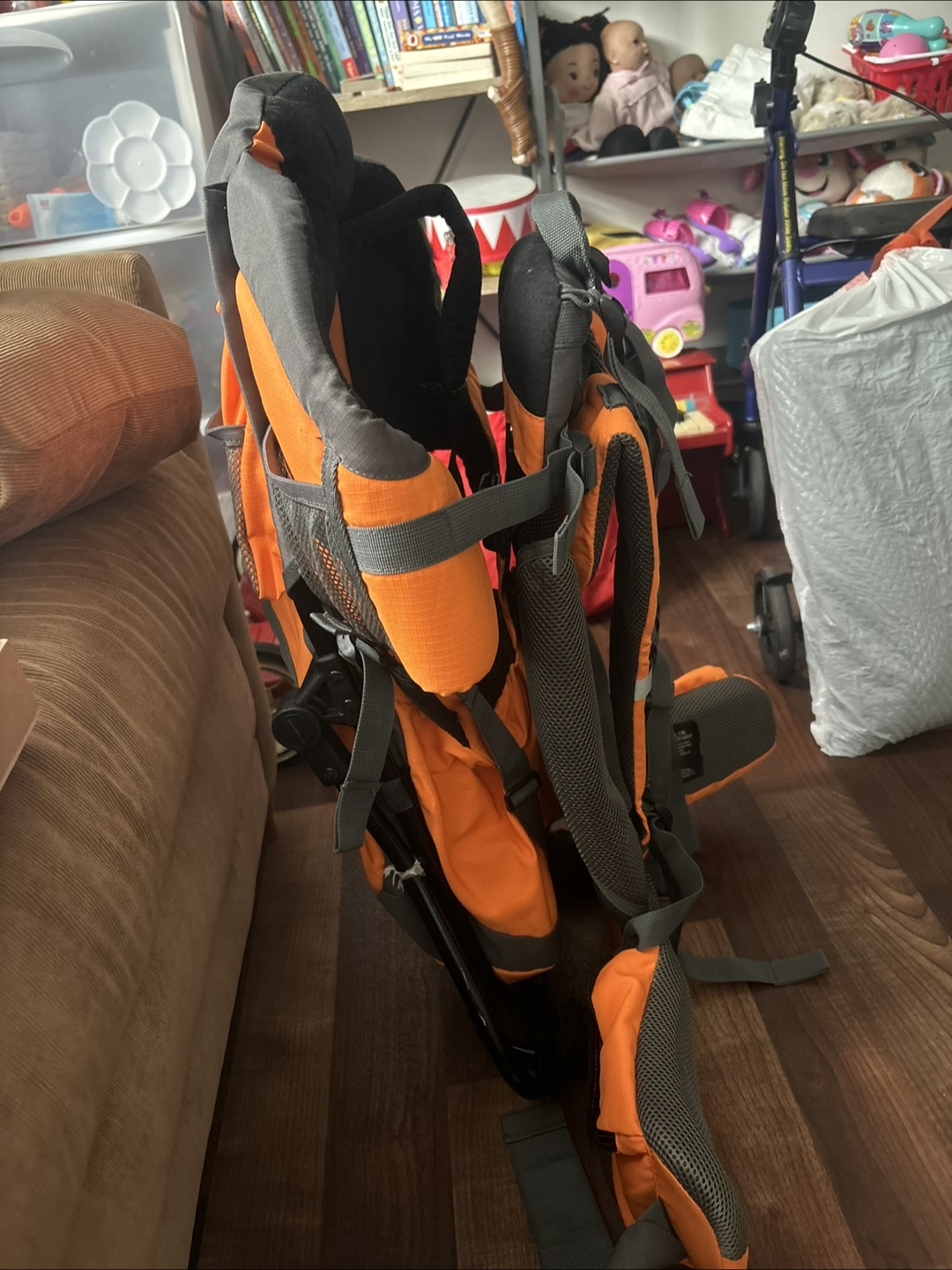 LuvBaby Child Carrier Backpack - photo 3