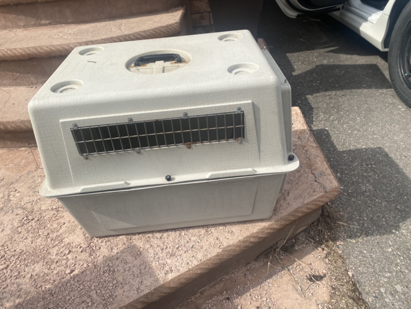 Used Pet Carrier - photo 4