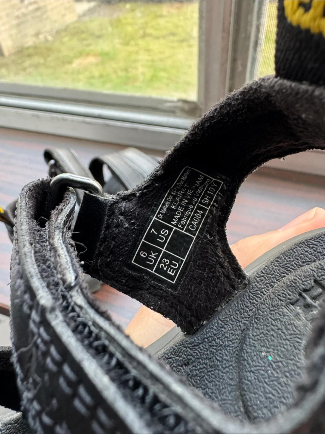 Dr. Martens Toddler Leather Sandals image indicator(3)