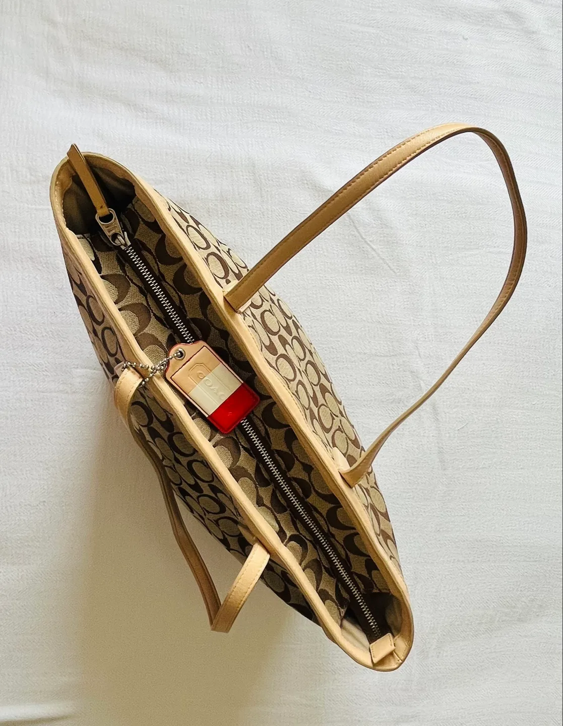 Coach Signature C Tote Bag image indicator(2)