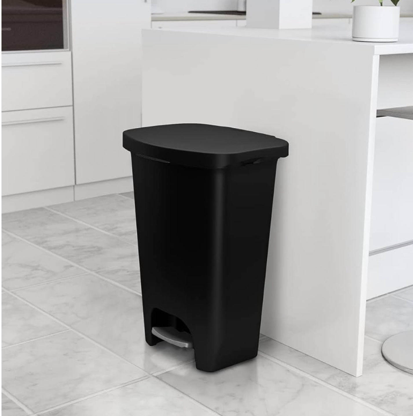 Glade 13-Gallon Step-On Trash Can - Black - photo 4