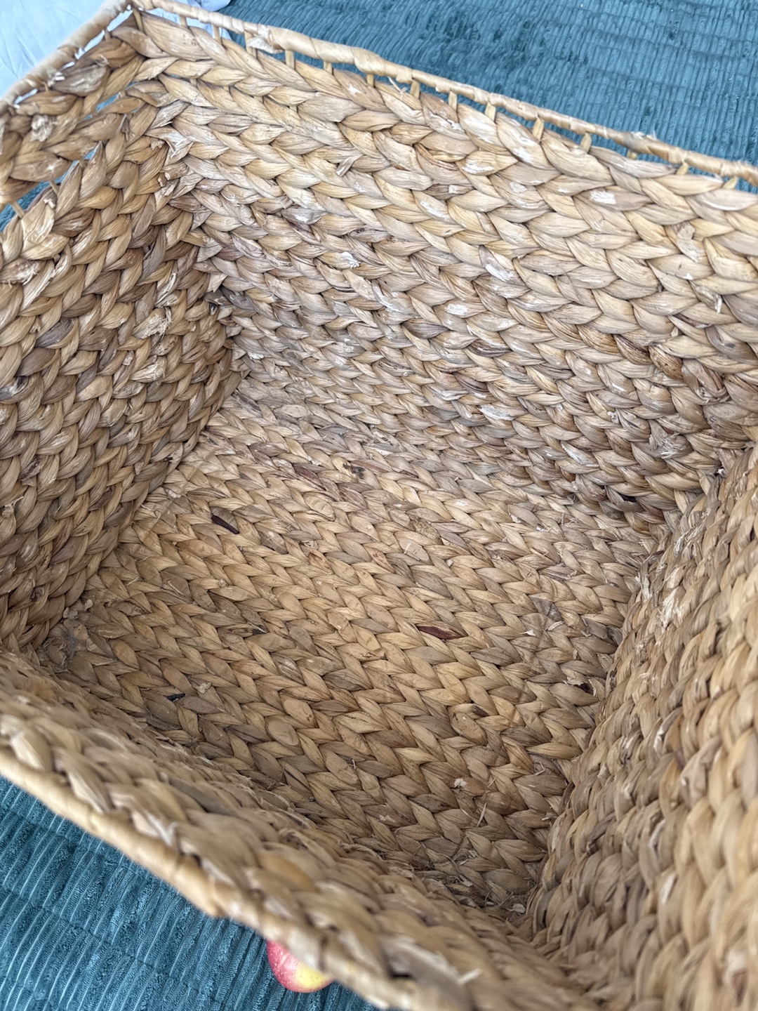 Set of Two Woven Seagrass Storage Baskets with Chalkboard Labels - photo 2
