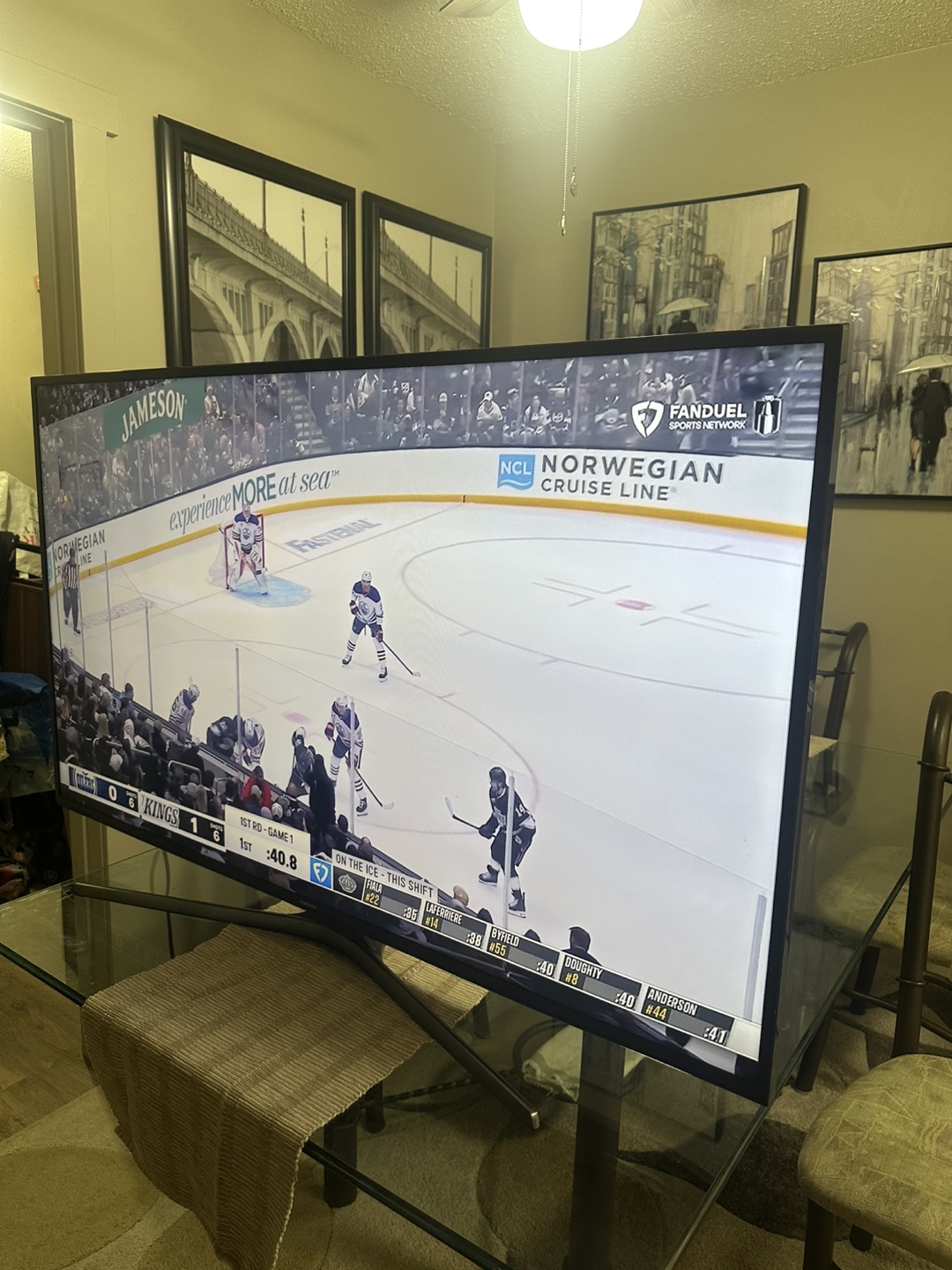 55-inch Samsung 4K UHD smart tv in a pristine condition. - photo 3