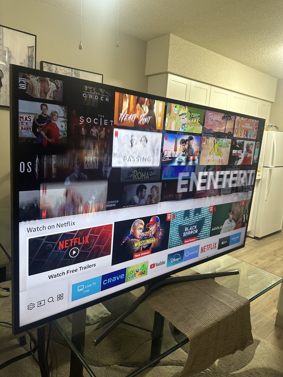 55-inch Samsung 4K UHD smart tv in a pristine condition. - photo 5
