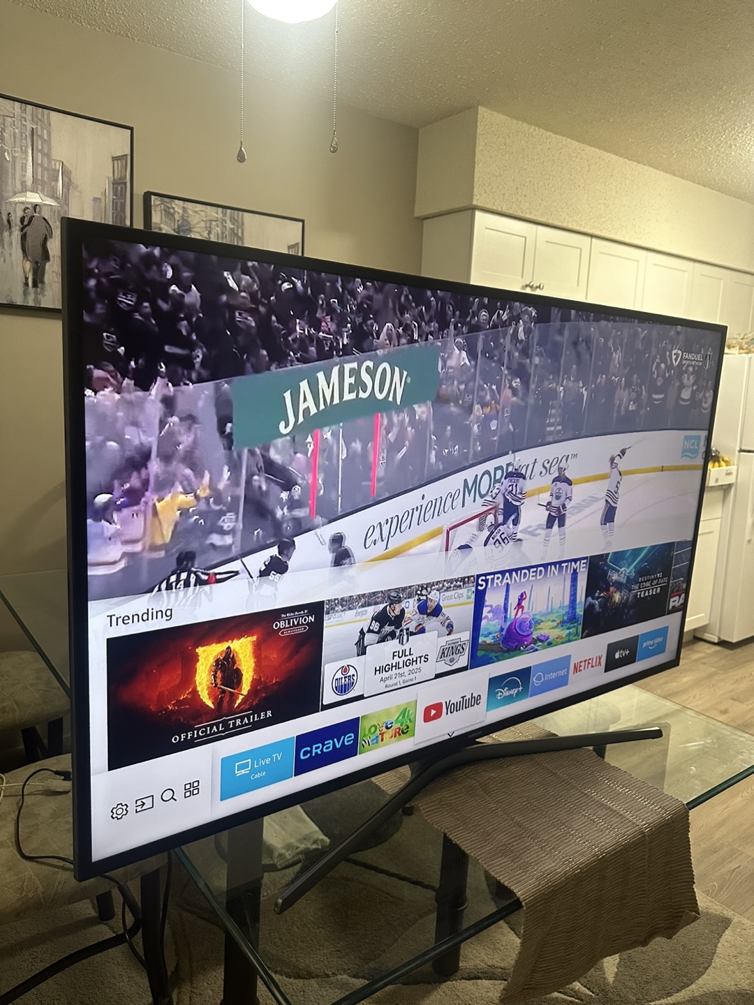 55-inch Samsung 4K UHD smart tv in a pristine condition.