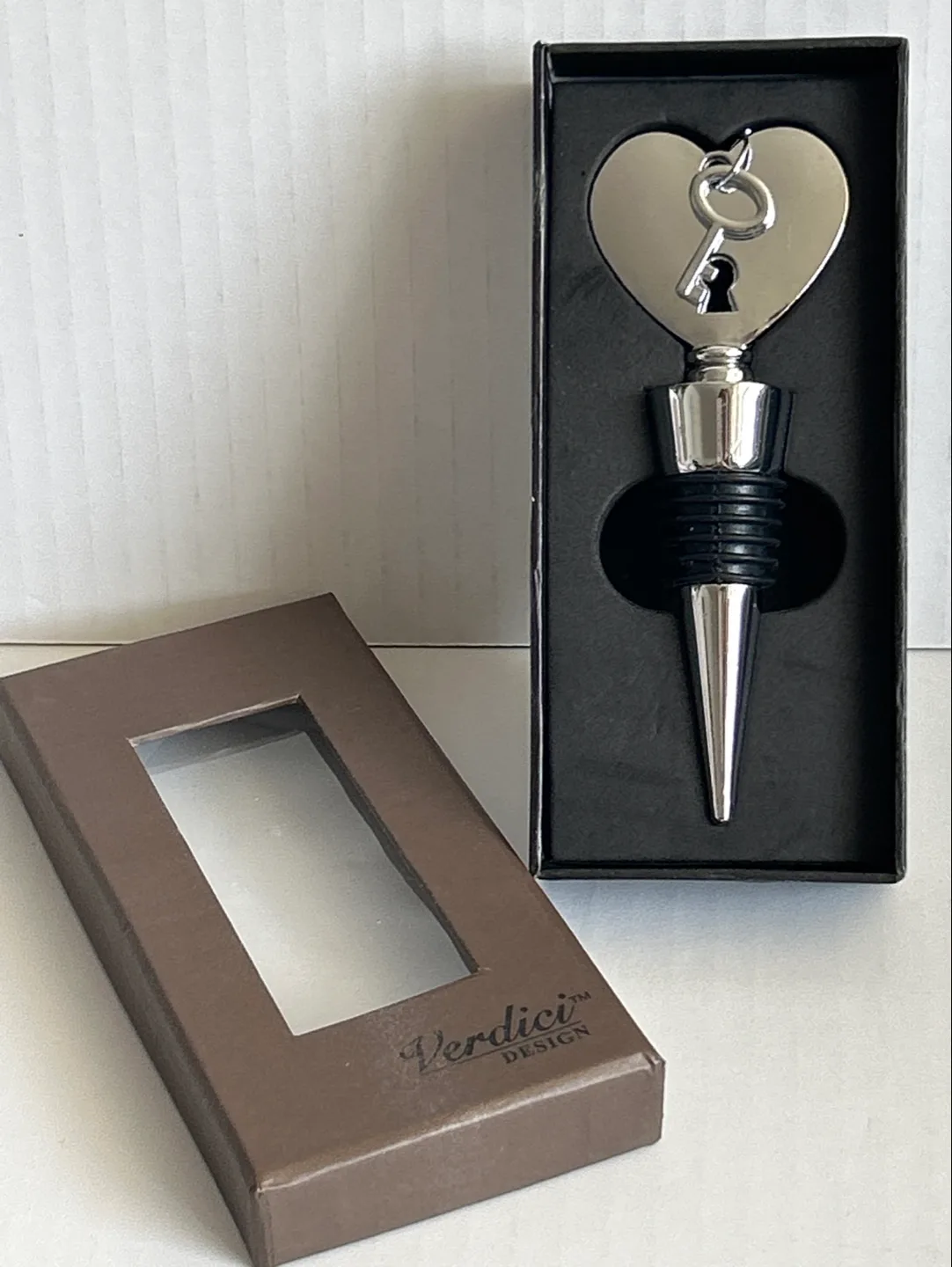 Verdici Design Heart Key Wine Stopper image indicator(3)