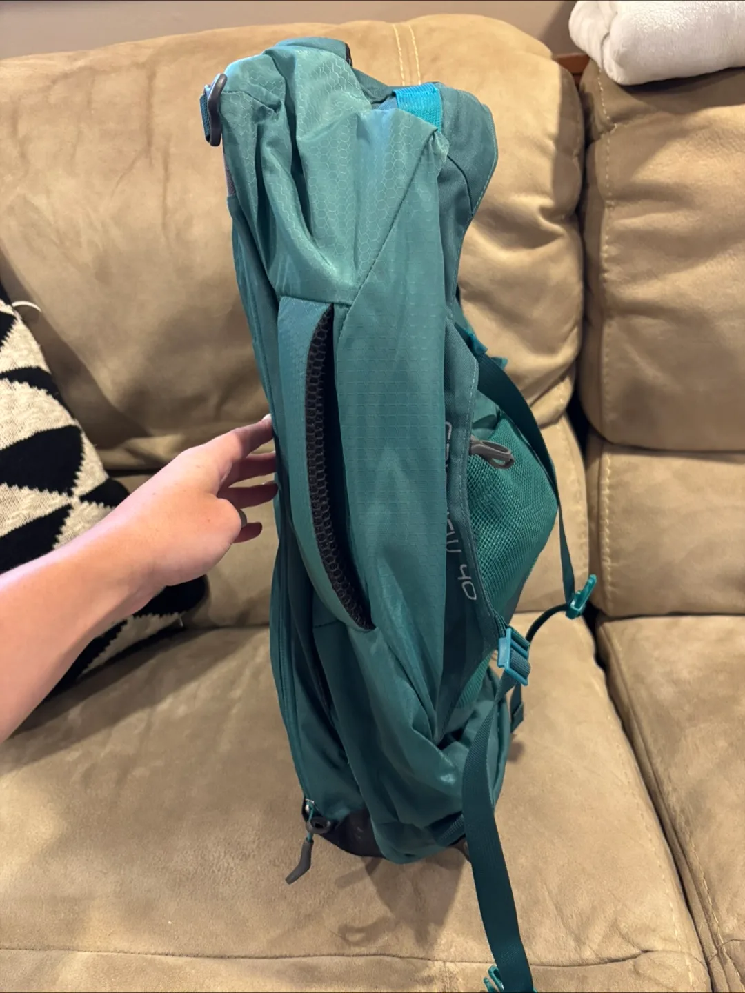 Osprey Farpoint 40L Travel Pack - Teal Green image indicator(8)